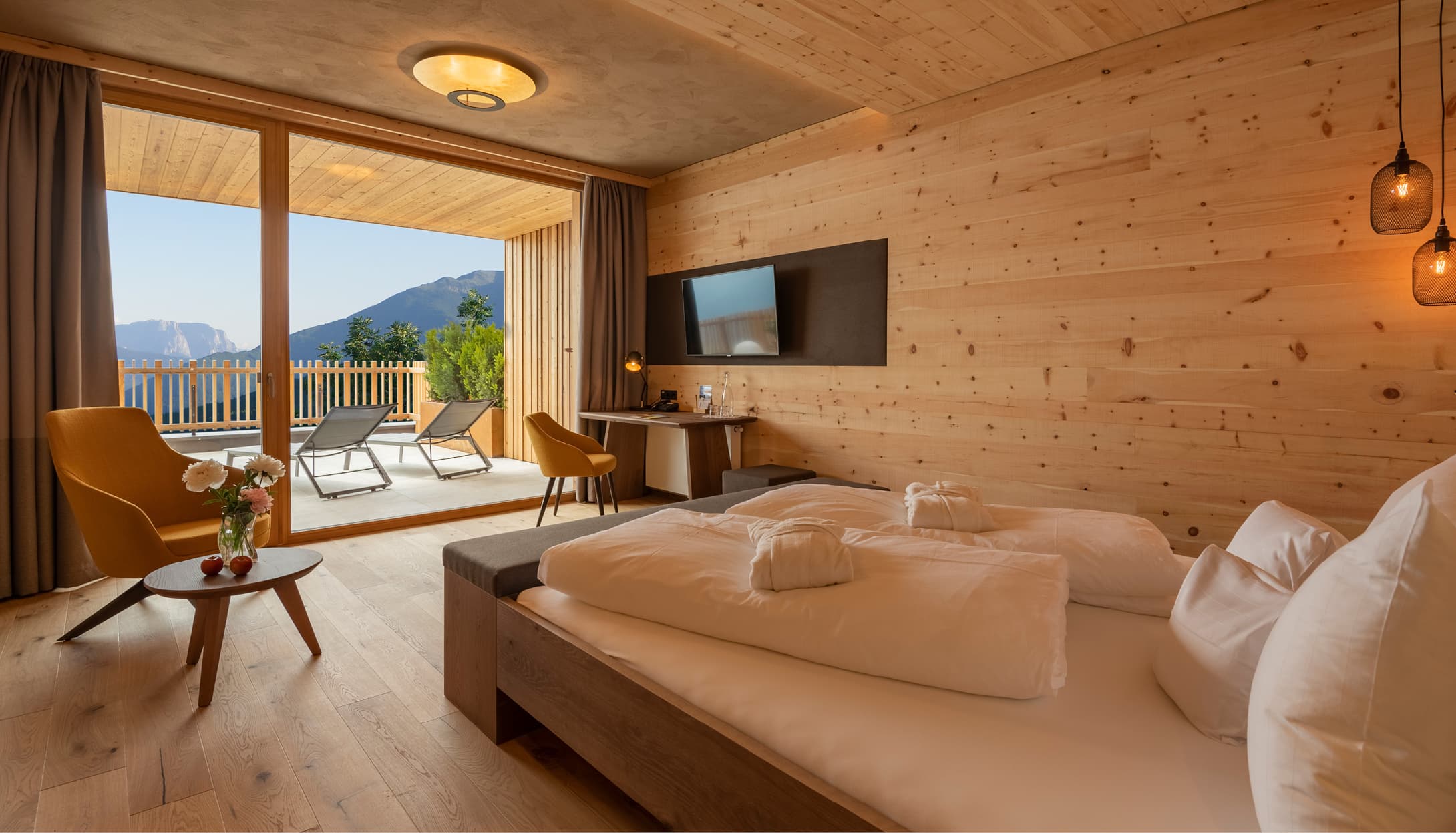 Luxury Terrace Suite Larix with Whirlpool - Image 2