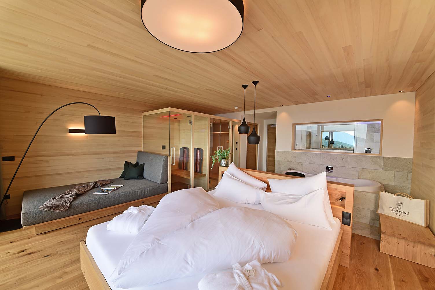 Luxury Suite with terrace Monte Silva - Image 2