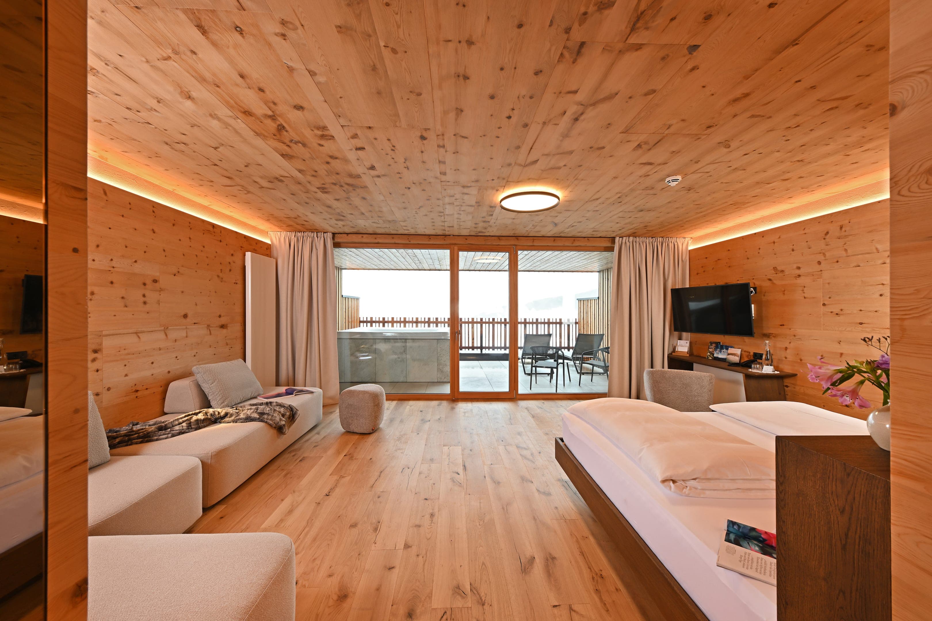 Luxury Suite with Terrace Mountain Sky - Image 5